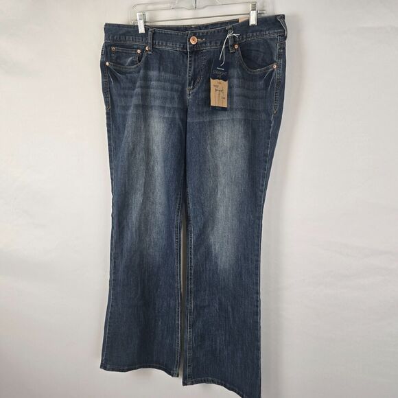 Maurices Ellie Jeans Women's 15 / 16 Reg Blue Medium Wash Straight Fit NWT - Picture 16 of 16